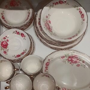 Wood & Son's England, Woods Ivory Ware England full dinner and tea set 22k gold